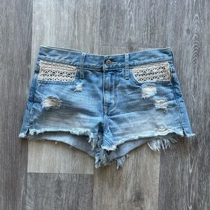 Hollister Festival Cowgirl Crochet Pockets Cut Off Denim Jean Shorts Size 1 W 25